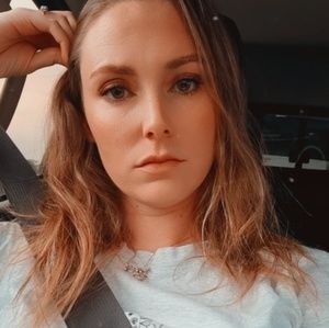 Meet your Posher, Katrina